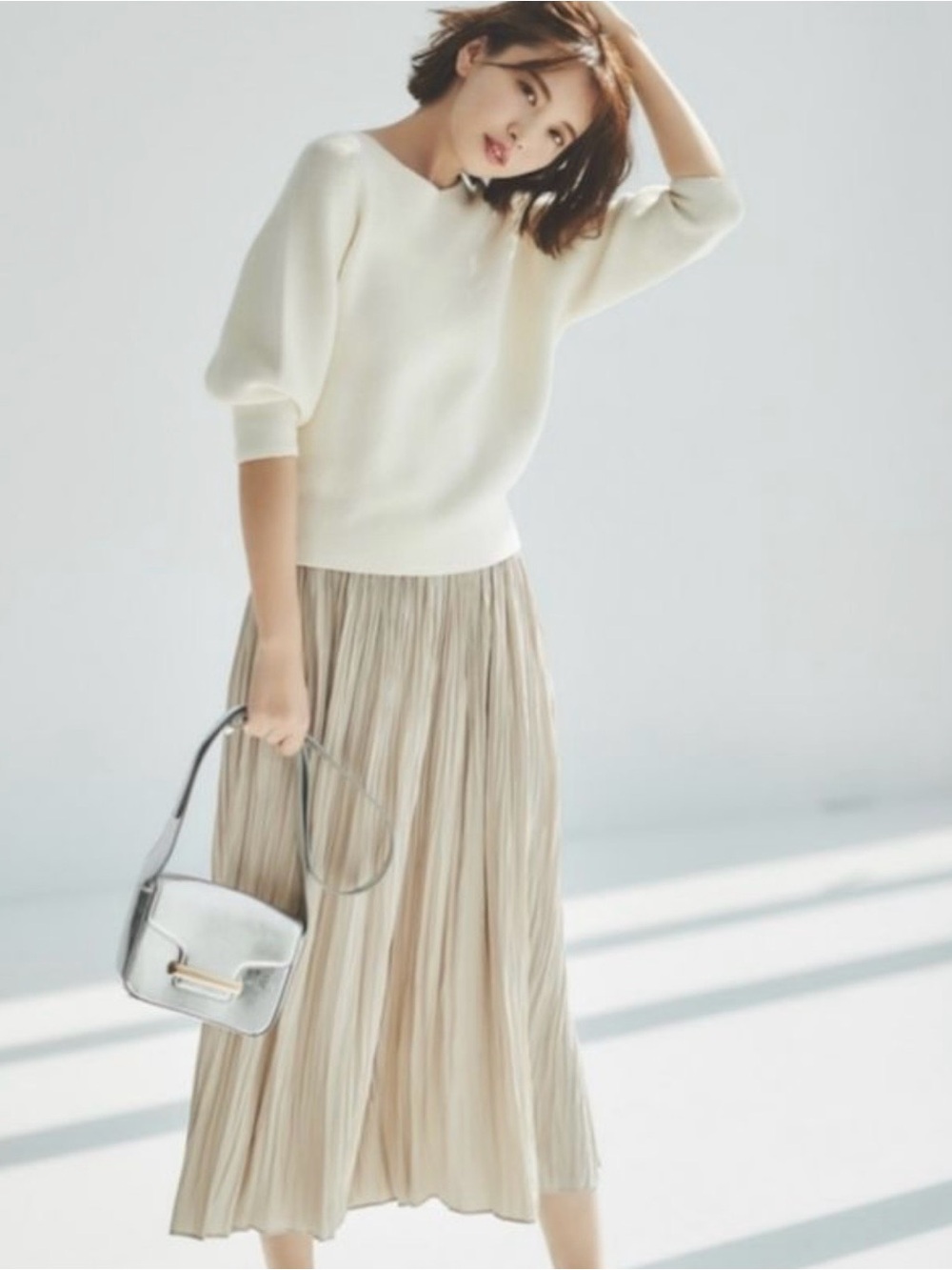 Uniqlo Pleated Midi Skirt in Light Taupe XS